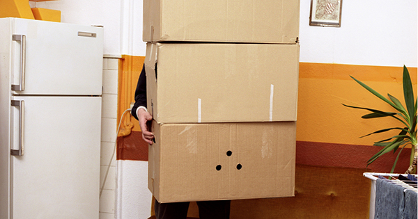Faut-il transporter son frigo debout ou couché ?