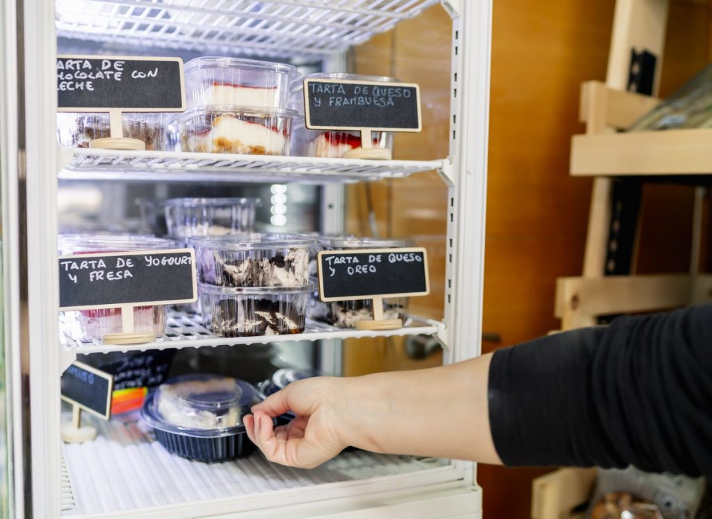 Vitrine réfrigérée à pâtisserie