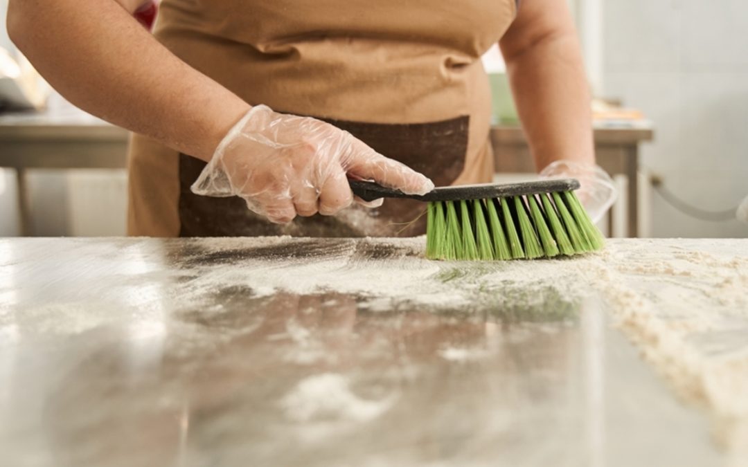 Comment entretenir une table de préparation réfrigérée ?
