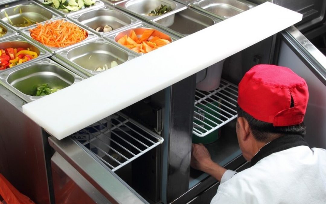 Que conserver dans une table de préparation réfrigérée positive ?