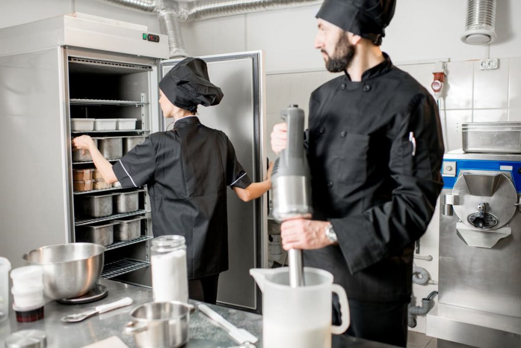 armoire à cuisine professionnelle