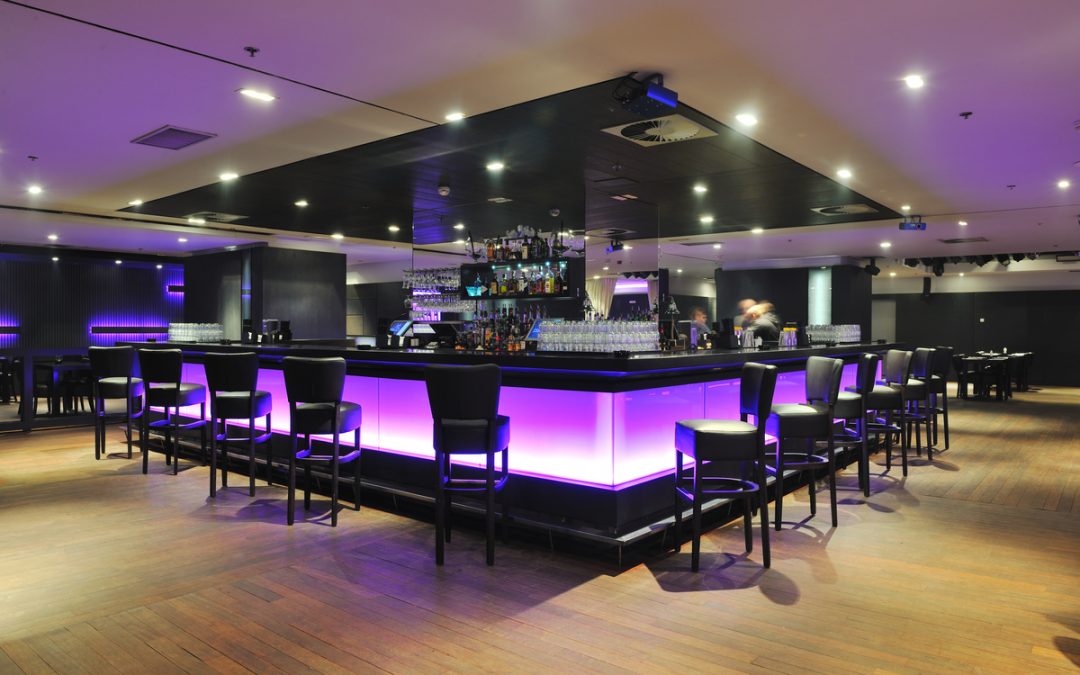 Comment agencer un arrière de bar ?