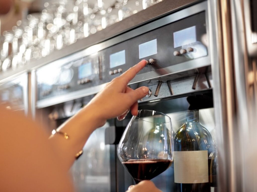 distribiteur de vin.
