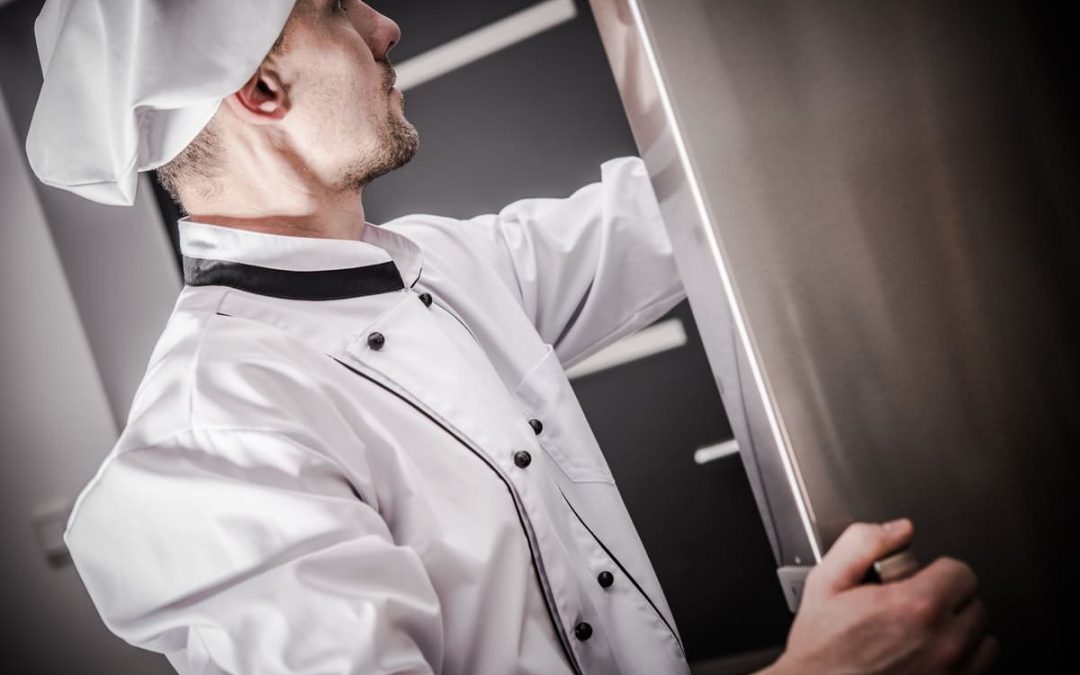 Comment relier une armoire réfrigérée ? 