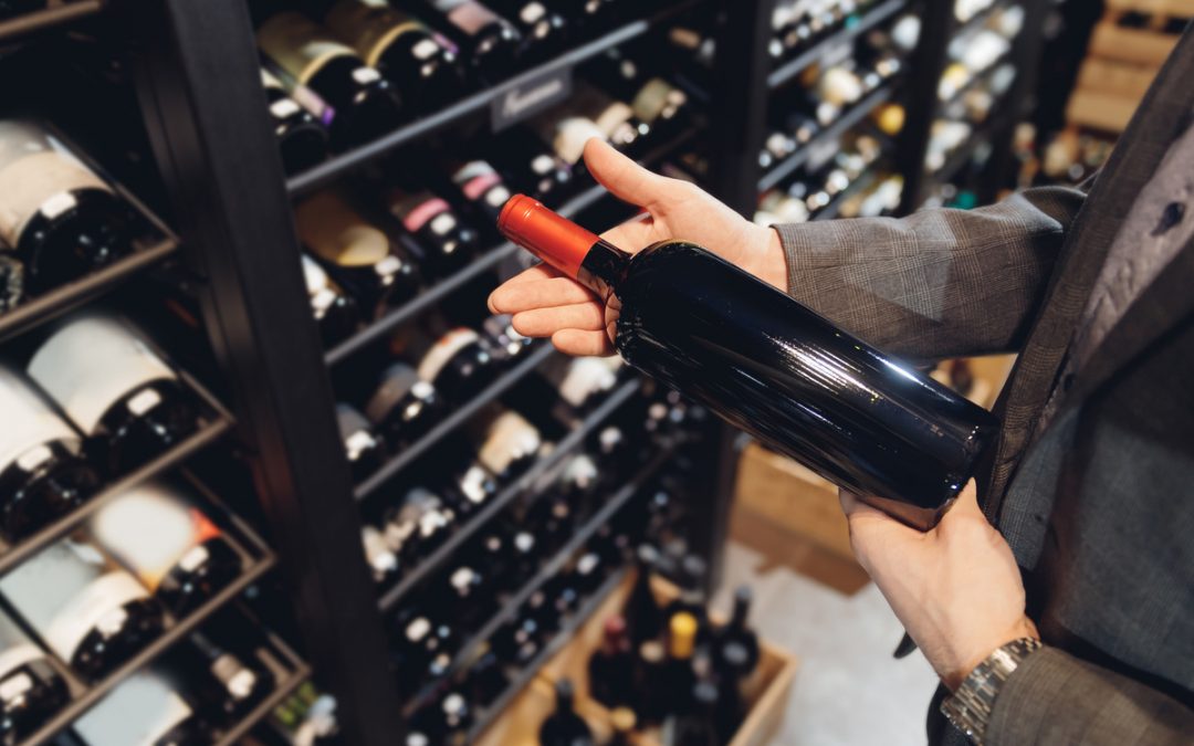 Meuble cave à vin : 5 façons de ranger ses bouteilles