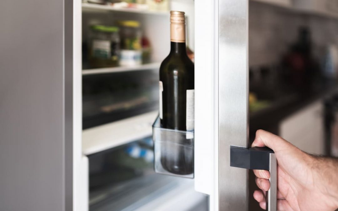 Comment transformer un vieux frigo en cave à vin ?