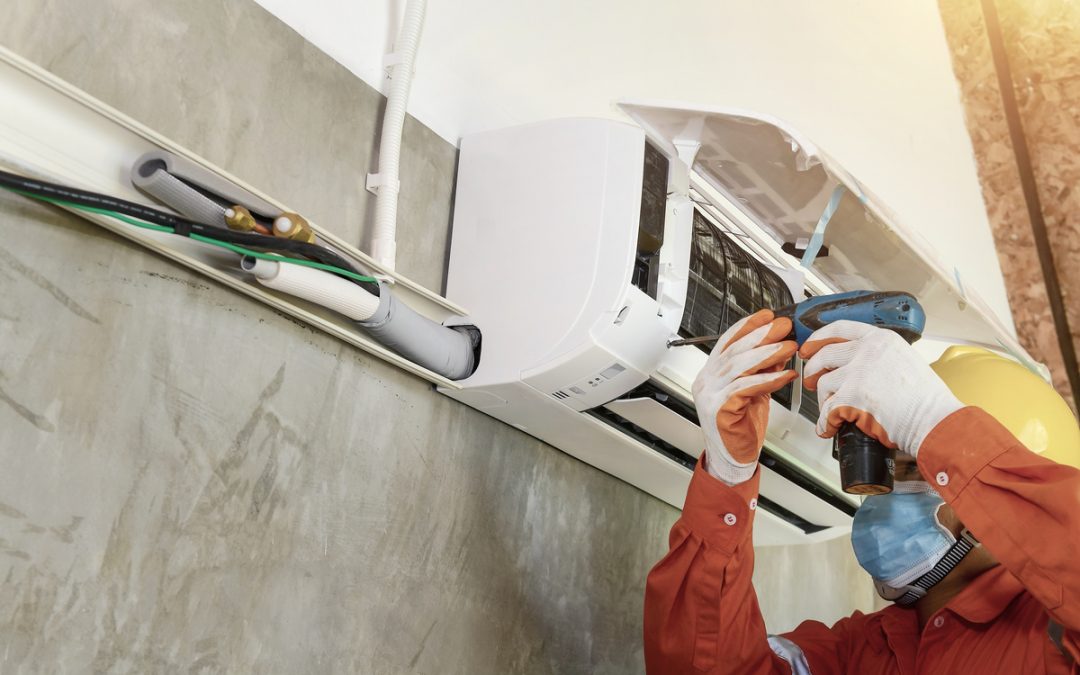 Comment démonter un climatiseur mural ? 