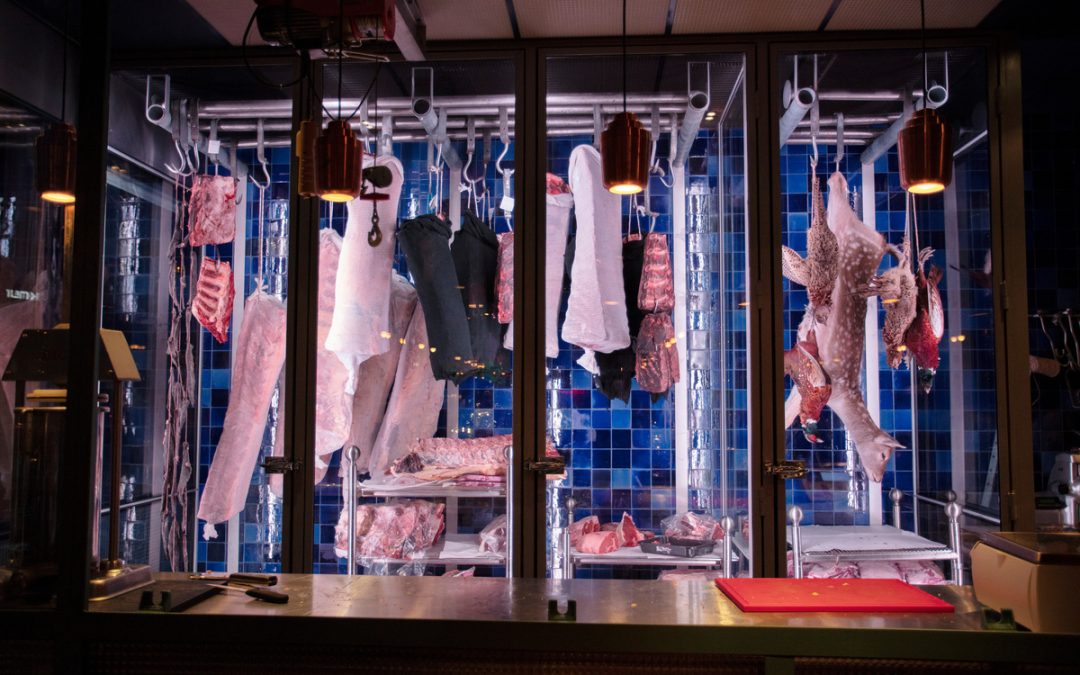 Cave à charcuterie : 2 modèles pour conserver la charcuterie séchée et fumée 
