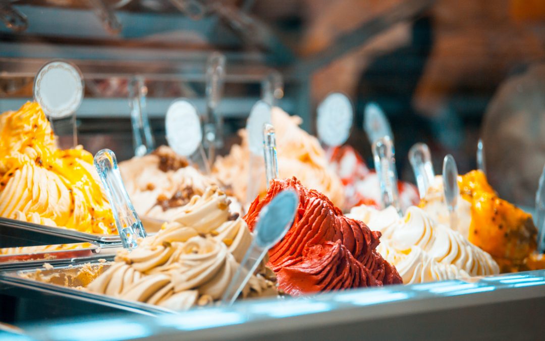 Petite vitrine à glace 2 bacs Ugur : le plus petit comptoir à crème glacée disponible sur Iceshop