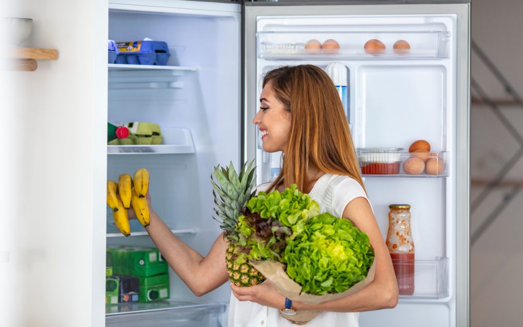 Comment disposer les aliments dans un réfrigérateur combiné ?