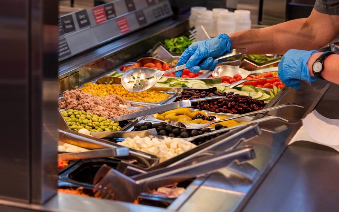 Quel bar à salade buffet pour traiteur choisir ?