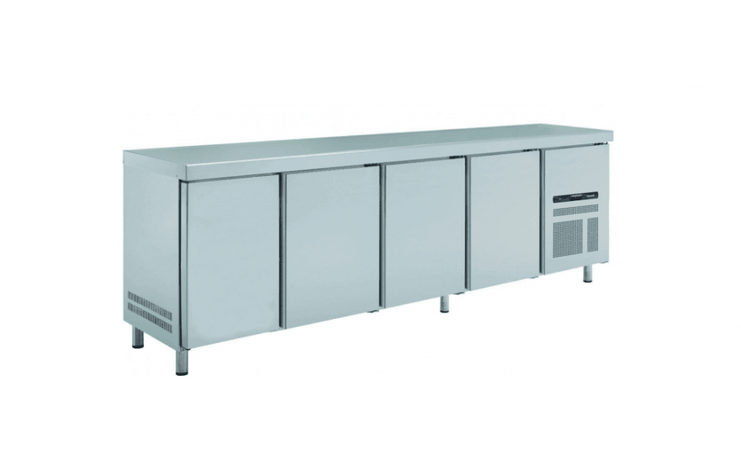 Comment choisir une table réfrigérée positive 4 portes ?