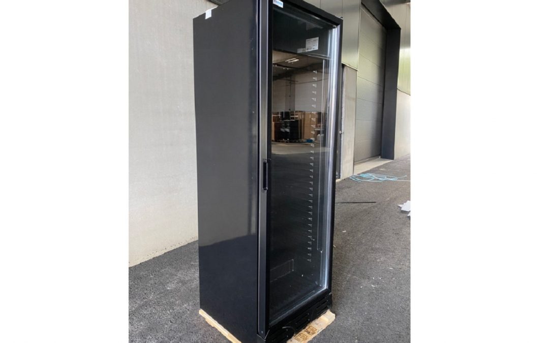 Frigo vitré à boissons full noir 380 litres Iceshop : Test et avis